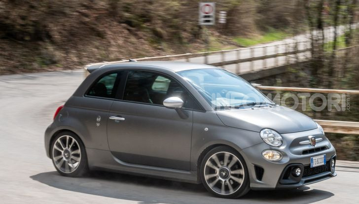 [VIDEO] Prova Abarth 595 Turismo: potenza e stile per la piccola sportiva italiana - Foto 34 di 41