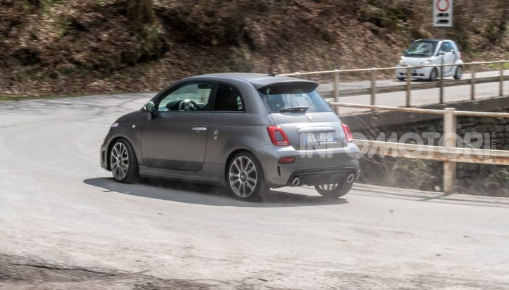 [VIDEO] Prova Abarth 595 Turismo: potenza e stile per la piccola sportiva italiana - Foto 37 di 41