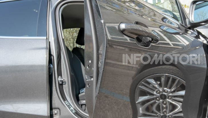 Prova Ford Focus SW Vignale 1.0 EcoBoost 125 cv: esperienza Ford all’ennesima potenza - Foto 15 di 41