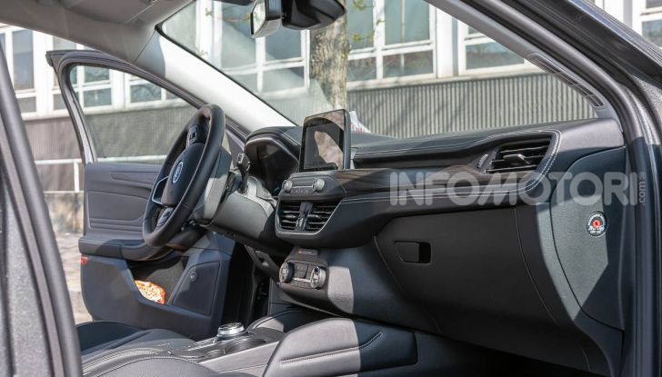 Prova Ford Focus SW Vignale 1.0 EcoBoost 125 cv: esperienza Ford all’ennesima potenza - Foto 18 di 41