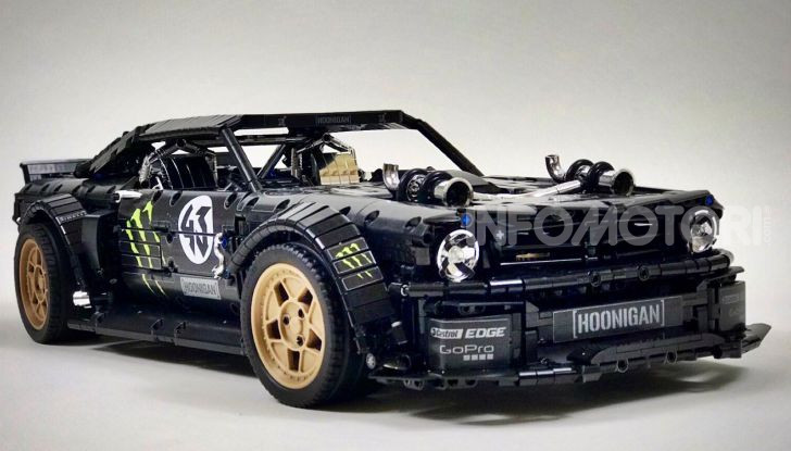 Ford Mustang Hoonicorn V2 versione LEGO Technic - Foto 1 di 8