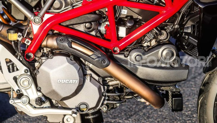 Prova su strada Ducati Hypermotard 950 e 950SP 2019: caratteristiche, opinioni e prezzi - Foto 50 di 54