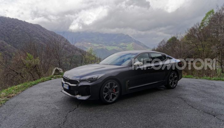 Prova KIA Stinger GT: 370CV per entrare nel mercato premium - Foto 1 di 56