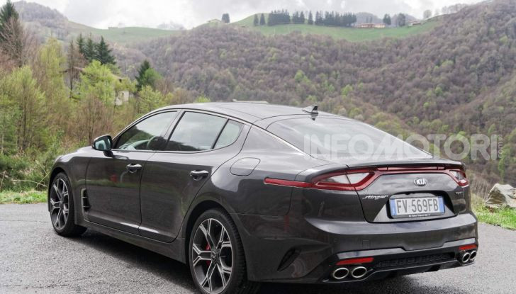 Prova KIA Stinger GT: 370CV per entrare nel mercato premium - Foto 23 di 56