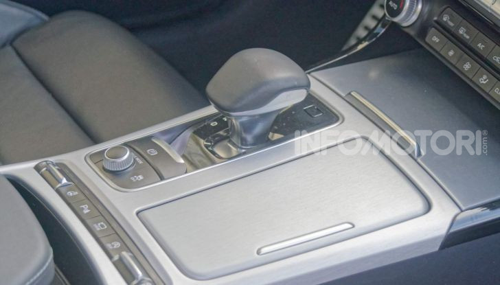 Prova KIA Stinger GT: 370CV per entrare nel mercato premium - Foto 25 di 56