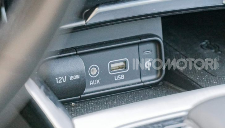 Prova KIA Stinger GT: 370CV per entrare nel mercato premium - Foto 30 di 56