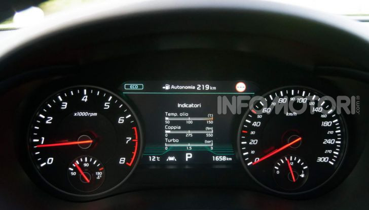 Prova KIA Stinger GT: 370CV per entrare nel mercato premium - Foto 31 di 56