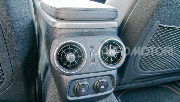 Prova KIA Stinger GT: 370CV per entrare nel mercato premium - Foto 35 di 56