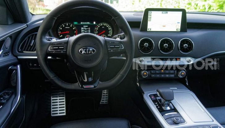 Kia Stinger GT interni