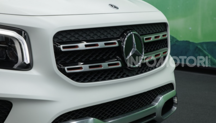 Mercedes Concept GLB: debutta il nuovo SUV compatto tedesco - Foto 10 di 18