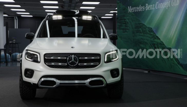 Mercedes Concept GLB: debutta il nuovo SUV compatto tedesco - Foto 11 di 18