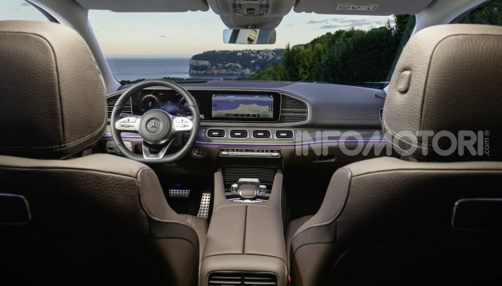Mercedes GLS 2019: il nuovo SUV ammiraglio della casa tedesca - Foto 27 di 70