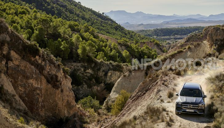 Mercedes GLS 2019: il nuovo SUV ammiraglio della casa tedesca - Foto 34 di 70