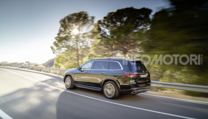 Mercedes GLS 2019: il nuovo SUV ammiraglio della casa tedesca - Foto 39 di 70