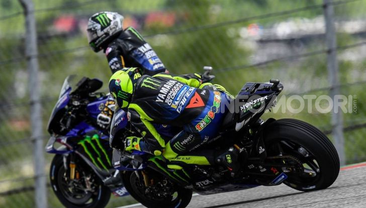 MotoGP 2019, Austin. Trionfa Rins davanti a Rossi e Miller. Cade Marquez - Foto 3 di 12