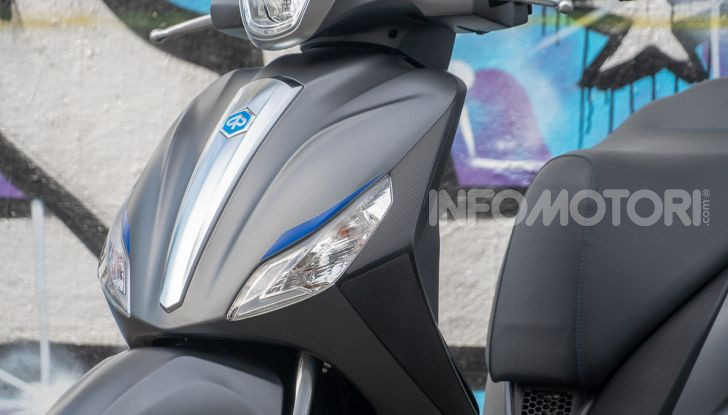Prova Piaggio Medley 150 SE: commuter urbano Made in Italy - Foto 8 di 47