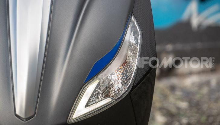 Prova Piaggio Medley 150 SE: commuter urbano Made in Italy - Foto 11 di 47