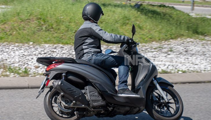 Prova Piaggio Medley 150 SE: commuter urbano Made in Italy - Foto 36 di 47