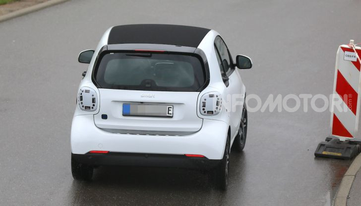 Smart EQ ForTwo 2020, prime foto e dettagli del restyling - Foto 9 di 12