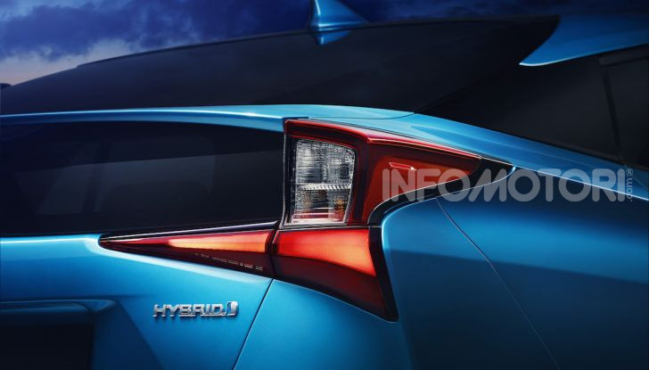 Toyota Prius AWD-i 2019, aperte le vendite - Foto 1 di 4