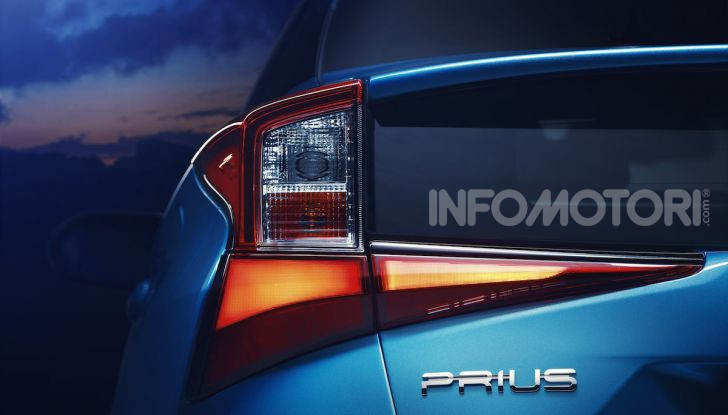 Toyota Prius AWD-i 2019, aperte le vendite - Foto 3 di 4
