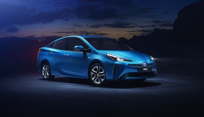 Toyota Prius AWD-i 2019, aperte le vendite