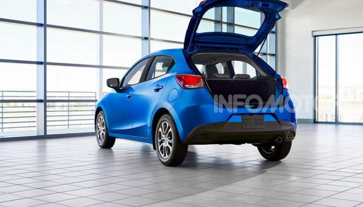 Nuova Toyota Yaris 2020, la versione Hatchback deriva da Mazda2 - Foto 4 di 10