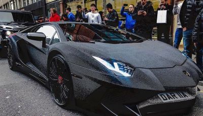 La Lamborghini Aventador SV di una ragazza russa con 2 milioni di Swarovski