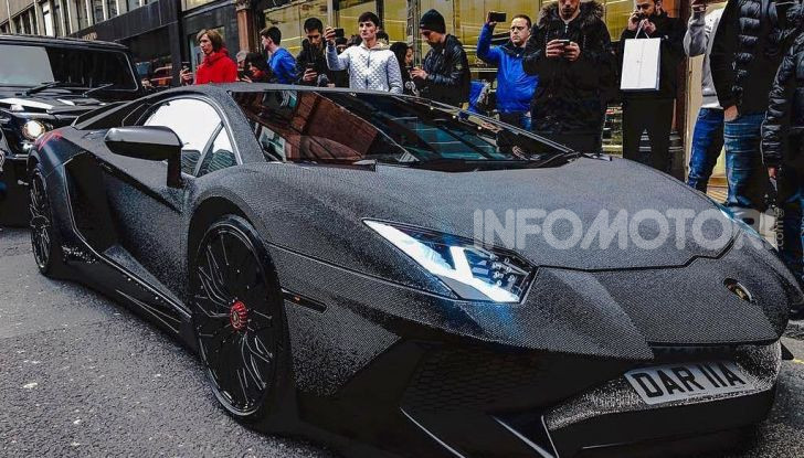La Lamborghini Aventador SV di una ragazza russa con 2 milioni di Swarovski - Foto 1 di 5