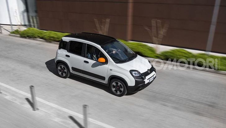 Fiat Panda Connected by Wind, la nuova serie speciale - Foto 9 di 21
