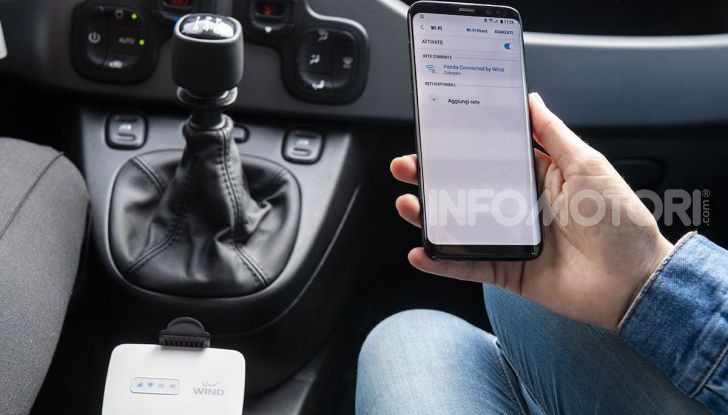 Fiat Panda Connected by Wind, la nuova serie speciale - Foto 11 di 21