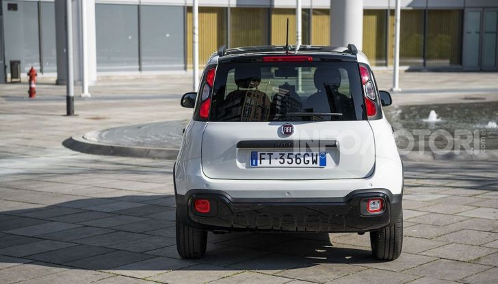 Fiat Panda Connected by Wind, la nuova serie speciale - Foto 16 di 21