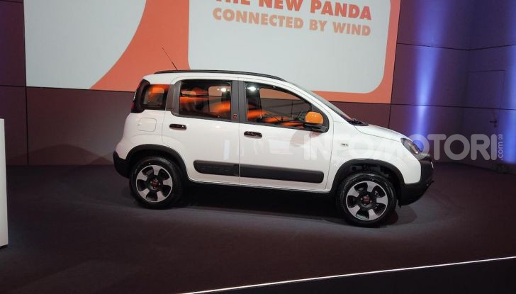 Fiat Panda Connected by Wind, la nuova serie speciale - Foto 21 di 21
