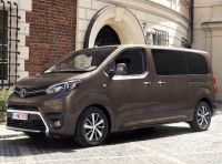 Toyota Proace City: il nuovo minivan debutta sul mercato