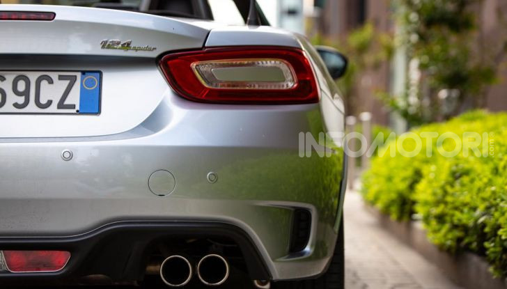 [VIDEO] Prova Abarth 124 Spider 70°Anniversario: 170CV di stile sportivo - Foto 17 di 35