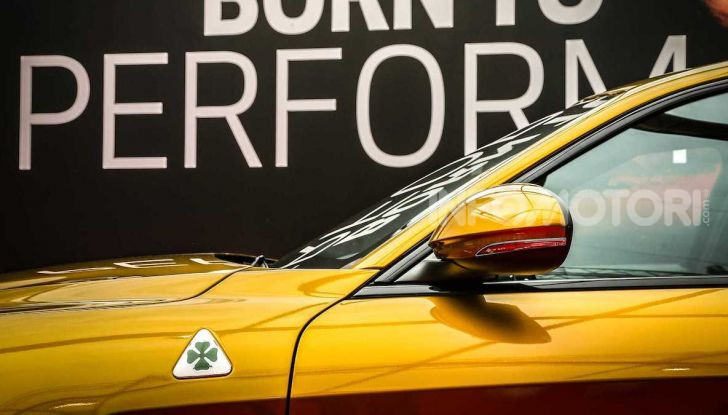 Un’Alfa Romeo Giulia Quadrifoglio d’oro per celebrare la Mille Miglia 2019 - Foto 3 di 8