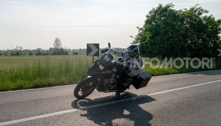Prova video BMW R1250GS Adventure 2019 – Quanto è cresciuta la regina? - Foto 35 di 37