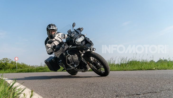 Prova video BMW R1250GS Adventure 2019 – Quanto è cresciuta la regina? - Foto 37 di 37
