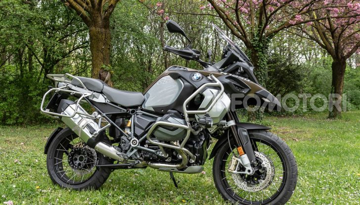 Prova video BMW R1250GS Adventure 2019 – Quanto è cresciuta la regina? - Foto 7 di 37