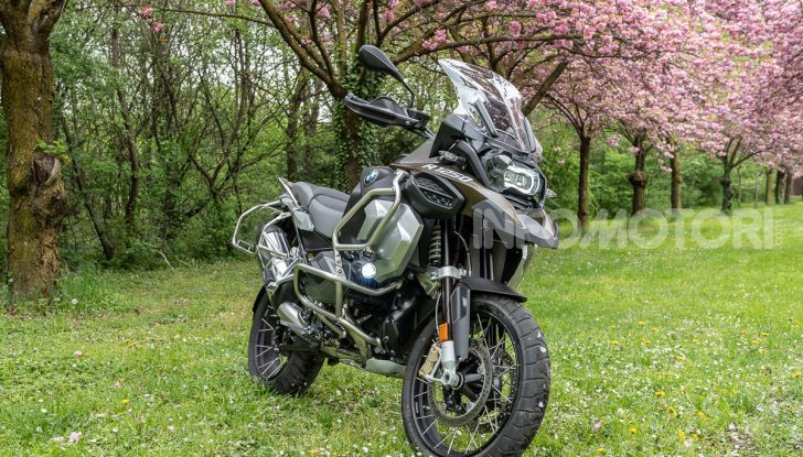 Prova video BMW R1250GS Adventure 2019 – Quanto è cresciuta la regina? - Foto 8 di 37