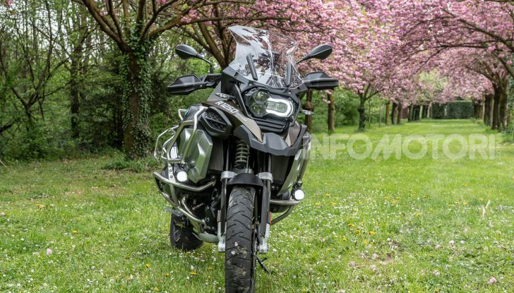 Prova video BMW R1250GS Adventure 2019 – Quanto è cresciuta la regina? - Foto 11 di 37