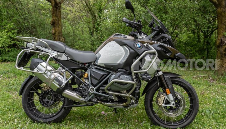 Prova video BMW R1250GS Adventure 2019 – Quanto è cresciuta la regina? - Foto 21 di 37