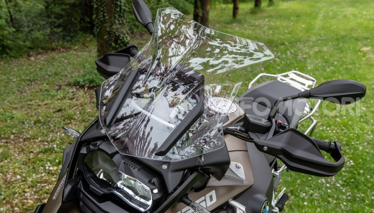 Prova video BMW R1250GS Adventure 2019 – Quanto è cresciuta la regina? - Foto 24 di 37