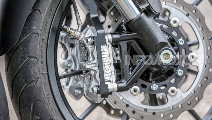 Prova in anteprima: nuova Benelli  502C, arriva la urban cruiser della casa di Pesaro - Foto 6 di 60