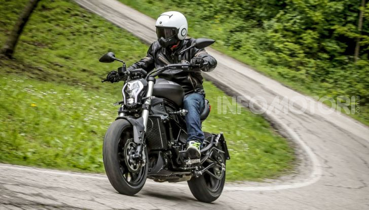 Prova in anteprima: nuova Benelli  502C, arriva la urban cruiser della casa di Pesaro - Foto 52 di 60