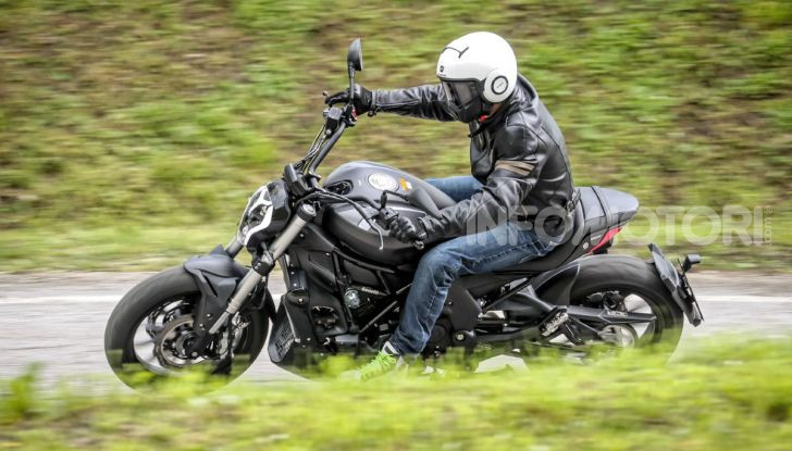 Prova in anteprima: nuova Benelli  502C, arriva la urban cruiser della casa di Pesaro - Foto 57 di 60