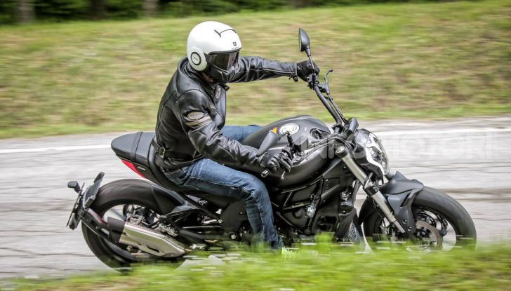 Prova in anteprima: nuova Benelli  502C, arriva la urban cruiser della casa di Pesaro - Foto 60 di 60