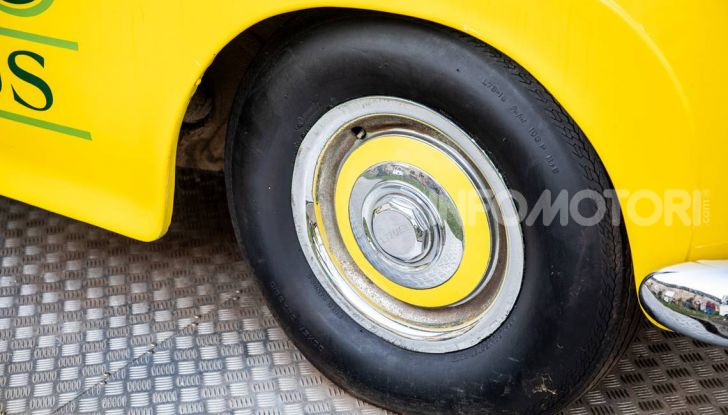 Bentley, non solo SUV: ecco il pick-up di lusso - Foto 11 di 23