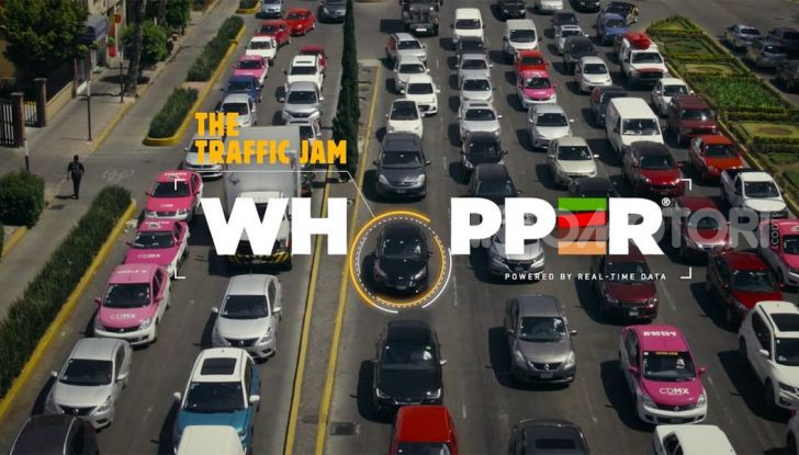 Burger King lancia le consegne a chi è bloccato nel traffico con “Traffic Jam Whopper” - Foto 1 di 12