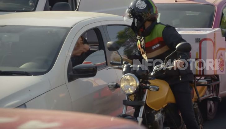 Burger King lancia le consegne a chi è bloccato nel traffico con “Traffic Jam Whopper” - Foto 12 di 12